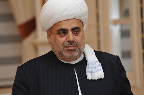 Şeyx dini liderlərlə Şuşaya gedir