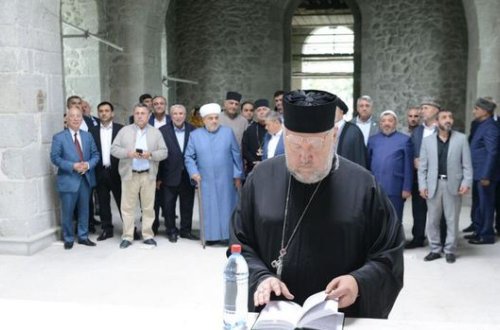 Azərbaycandakı xristian dini icmaların rəhbərləri Şuşada rus pravoslav kilsəsində olub - FOTO