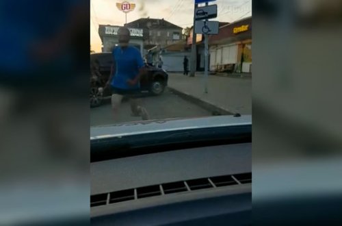 Rusiyada ermənilər taksi sürücüsünə hücum etdilər - VİDEO