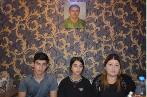 Şəhidin həyat yoldaşı: “Gecə saat 3-də təkcə şəhidlər xiyabanına gedərək, xəbəri ona çatdırdım...” - FOTOLAR