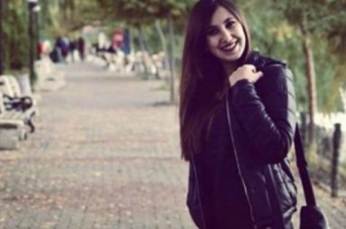 Müəllim tələbə qızı maşını ilə boş əraziyə apardı - Onları yerdə uzanıqlı görən kəndlilər... - FOTOLAR