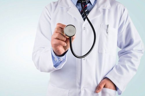 Səhiyyə işçilərinə elmi dərəcələrə və elmi adlara görə əlavələr ödəniləcək