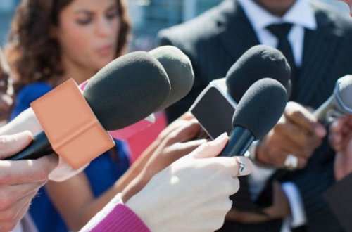 Gürcü jurnalistlər canlı efirdə hökumətə brifinq keçirməyə imkan vermədi