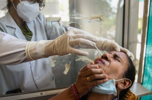 Delta tüğyan edir - Rusiyada rekord ölüm, Türkiyəni isə virus bürüyüb