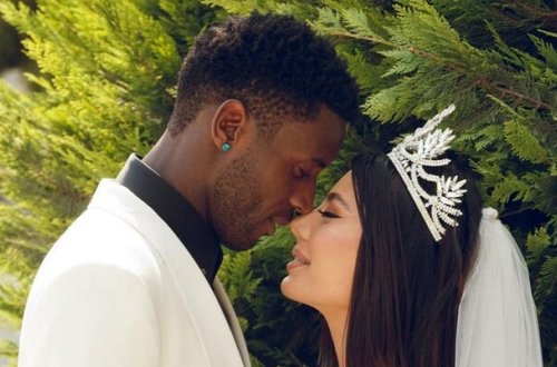 Əcnəbi futbolçu ilə azərbaycanlı qızın toyu oldu - VİDEO