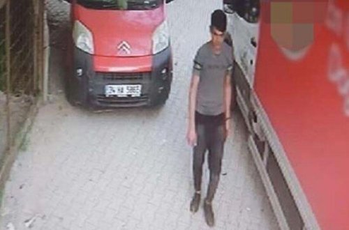 Təcavüz etmək istədiyi qız müqavimət göstərdi, başını daşla əzdi - VİDEO