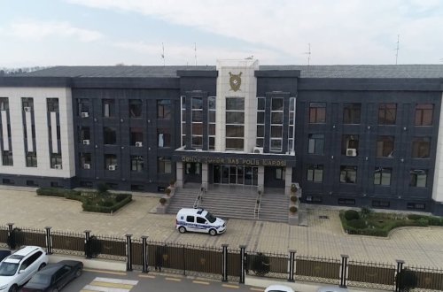 Gəncədə qanunsuz narkotik satmaqda və saxlamaqda şübhəli bilinən daha  üç nəfər saxlanılıb - FOTO (ÖZƏL)