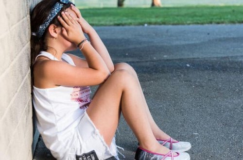 Azərbaycanda DƏHŞƏTLİ HADİSƏ: 13 yaşlı qız atası və qardaşı tərəfindən zorlandı