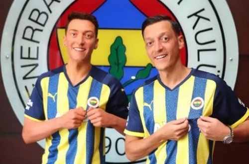 Məsut Özilin heykəli görənləri heyrətləndirir