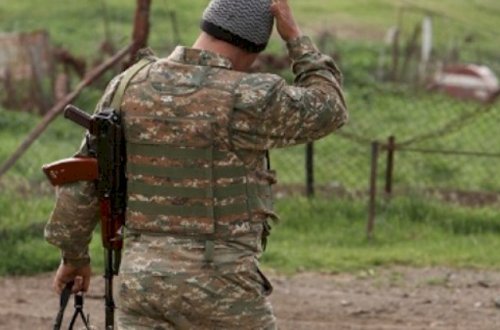 Ermənistanda komandir əsgəri güllələdi