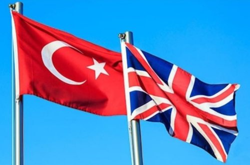 Türkiyənin xarici işlər naziri britaniyalı həmkarı ilə telefonla danışıb