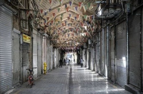 İranda bazarlar və banklar bağlandı