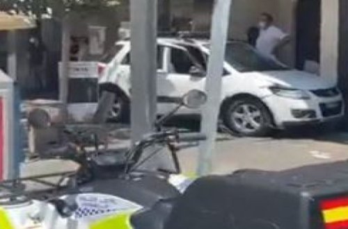 Dəhşətli qəza: insanlar qan içində yerdə qaldı - VİDEO