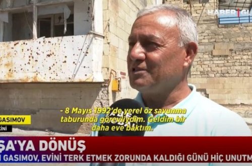 28 il sonra Şuşadakı doğma evinə qayıdan sakinin tapdığı yeganə əşya - VİDEO