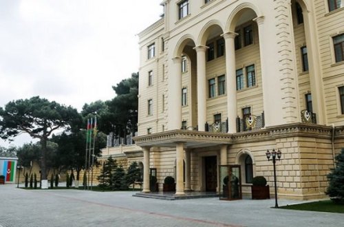 Минобороны Азербайджана: Подверглись обстрелу наши позиции в нахчыванском направлении, ранен военнослужащий