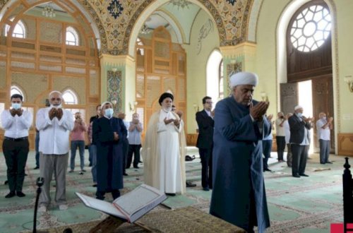 “Təzəpir” məscidində bayram namazı qılındı