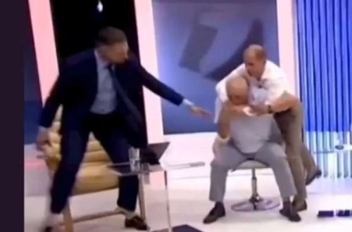 Canlı yayımda prezidentin müşaviri sabiq Daxili işlər nazirini döydü - VİDEO