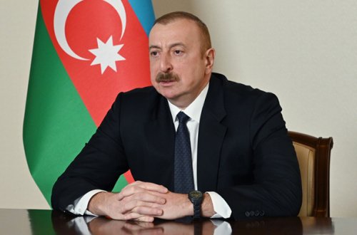 Prezident Gəncədə ermənilərin raket atdığı əraziyə getdi