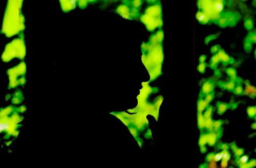 “Azəri star” iştirakçısı olmuş qadın məhbus: “Toydan sonra müğənnilərlə oturub çəkirdi” - VİDEO