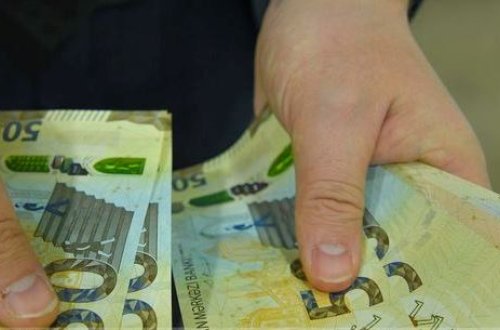 Banklar daha çox kredit verməyə başlayıb: Problemli kreditlərin həcmi də artıb - RƏSMİ