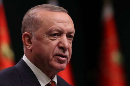 Ərdoğanı daşıyan təyyarə təcili eniş etdi - VİDEO