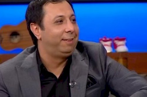 Elməddin evini nümayiş etdirdi - Video