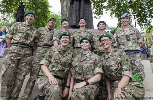 Britaniya ordusunda qadın hərbçilərin çoxu zorakılıq və təcavüzə məruz qalıb