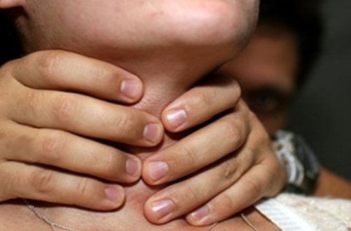 В Бардинском районе муж задушил жену