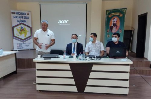 Gənclərlə işləyən əməkdaşlar üçün sosial mediadan səmərəli istifadəyə dair təlim kursu keçirilib