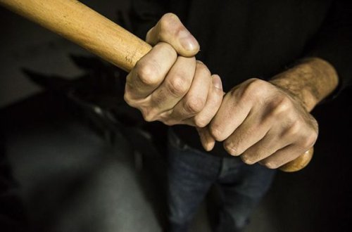 Tovuzda şok hadisə - Ata yeniyetmə oğlunu ağaca  bağlayaraq döyüb? (ÖZƏL)