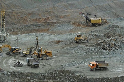 Zod qızıl mədənini qanunsuz istismar edən şirkət texnikalarını ərazidən çıxardı - VİDEO