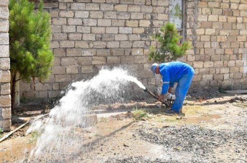 Özünü “Azərsu”nun əməkdaşı kimi göstərən şəxs sakinlərdən küllü miqdarda pul götürüb - FOTO