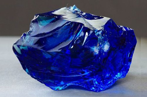 Bağçasında quyu qazan kişi 100 milyon dollarlıq sapfir tapdı - FOTO