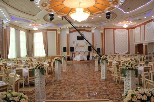 Restoran sahibləri qaydaları kobud şəkildə pozdu - FOTO