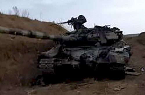 Ermənilərin tankı partladı