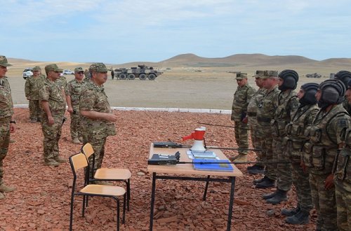 Kərim Vəliyevin Baş Qərargah rəisi kimi ilk görüntüsü (FOTO)