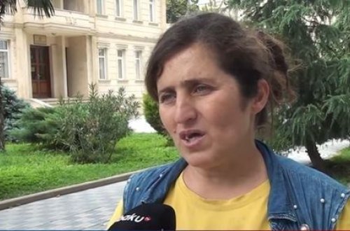 Övladını küçəyə atan ana “Baku TV”yə danışdı – VİDEO