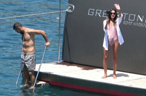 Arda Turan xanımı ilə tətildə - FOTO