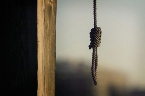 В Билясуварском районе молодой человек совершил самоубийство