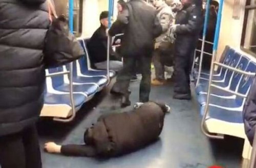 Metroda aləm qarışdı: 