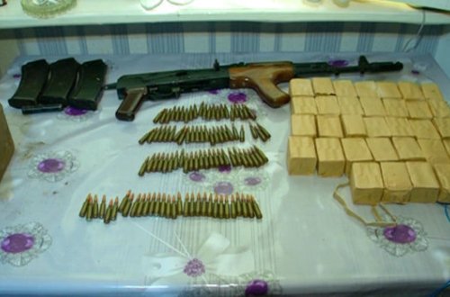 В Гяндже в доме наркоплантатора обнаружен оружейный арсенал - ФОТО