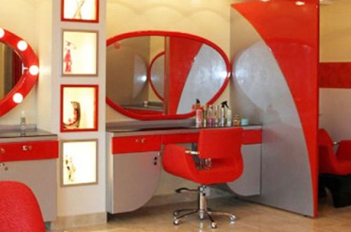 Gözəllik salonundan seyfi oğurlayan tutuldu