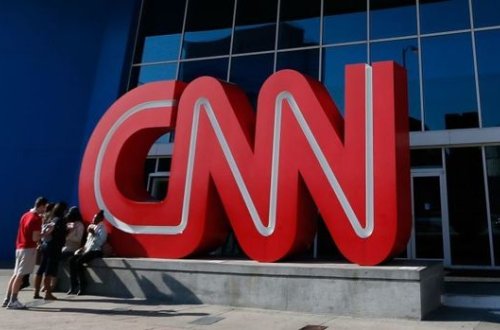 CNN vaksin vurdurmayan əməkdaşlarını işdən qovdu