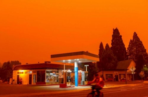 Yanğın şəhəri məhv etdi