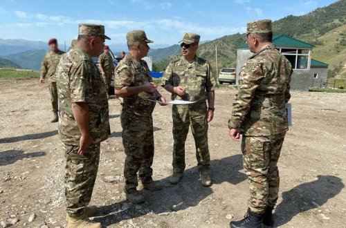 Министр обороны осмотрел строящийся учебный полигон в Кельбаджарском районе - ВИДЕО