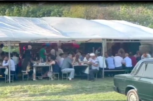 Ofisiantlar maska taxmadığı üçün toy sahibi cərimələndi