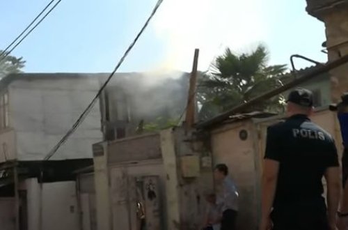 Bakının mərkəzində güclü yanğın - CANLI YAYIM