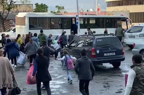 Ermənilərin Qarabağdan böyük köçü başladı: 6100 avtomobil və 6660 erməni...