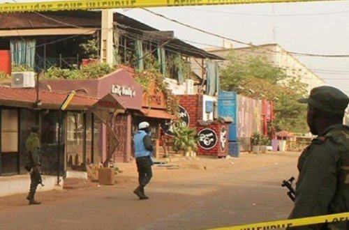 Naməlum şəxslər kəndlərə hücum etdi: 51 ÖLÜ