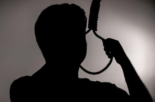 Sumqayıtda dənizkənarı parkda asılmış vəziyyətdə kişi meyiti tapıldı